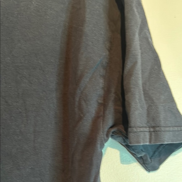 Black Short Sleeve Tee for Effortless Style - Picture 15 of 16